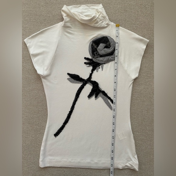 ANTONIO MARRAS (no label) Black and White Fitted Blouse with fabric applique - Picture 4 of 9